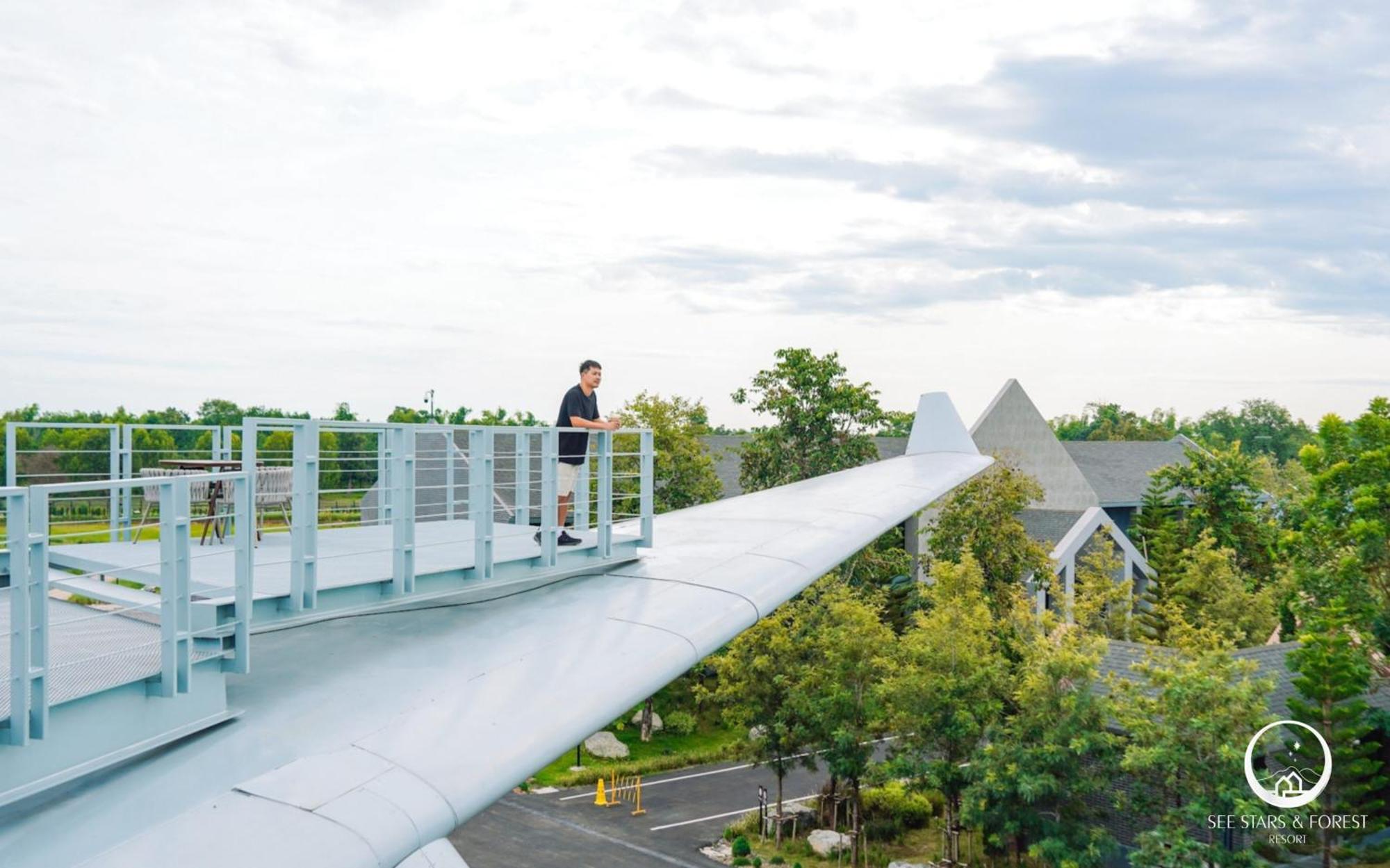 See Stars & Forest Resort Amphoe Sawang Daen Din Exterior foto