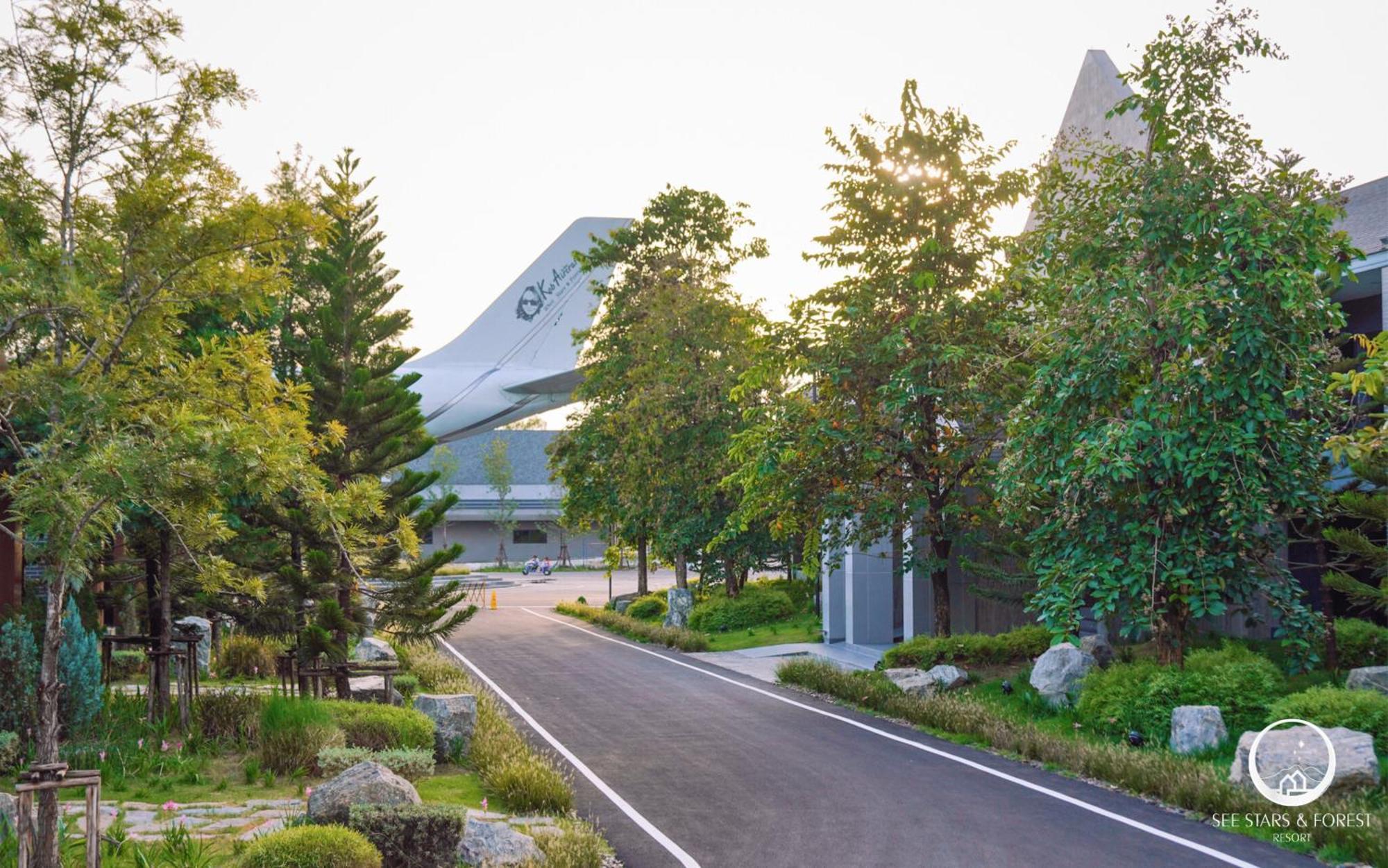 See Stars & Forest Resort Amphoe Sawang Daen Din Exterior foto