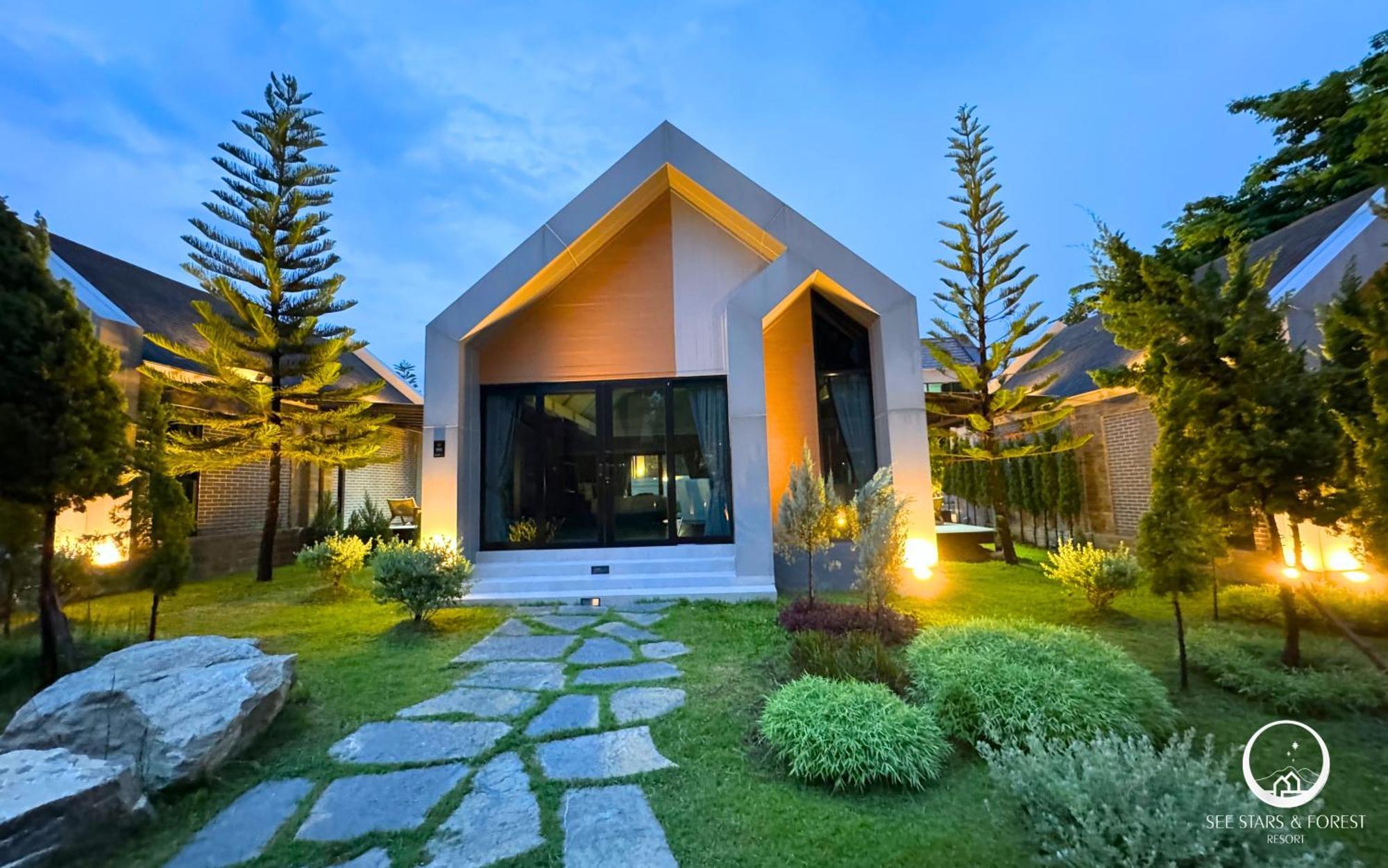 See Stars & Forest Resort Amphoe Sawang Daen Din Exterior foto